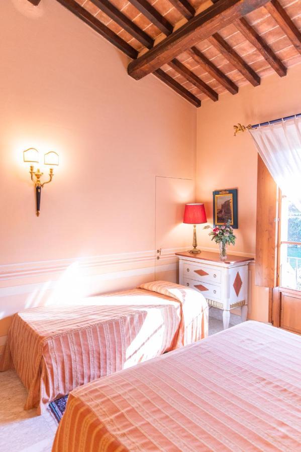 Il Piccolo Castello Hotel Monteriggioni Exterior photo