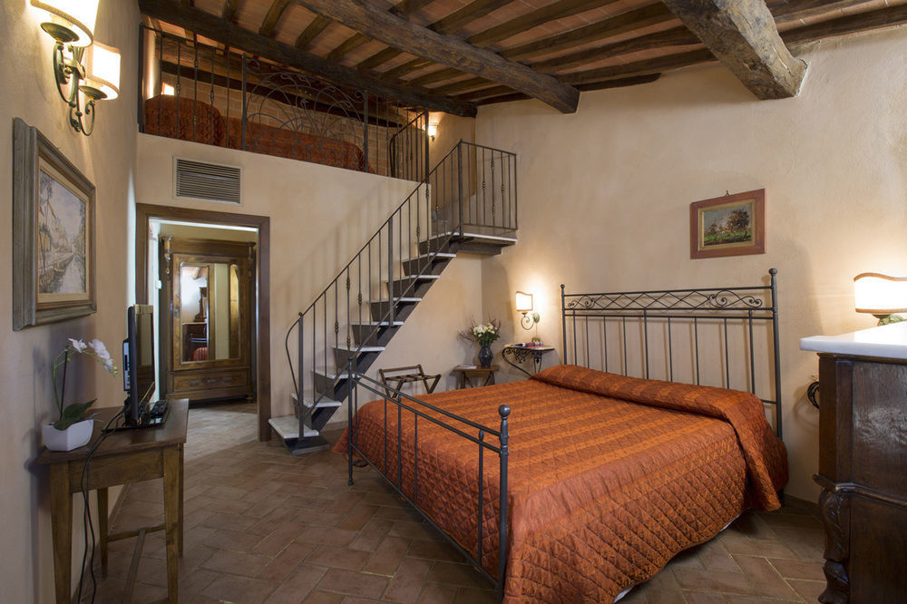 Il Piccolo Castello Hotel Monteriggioni Exterior photo