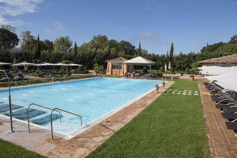 Il Piccolo Castello Hotel Monteriggioni Exterior photo