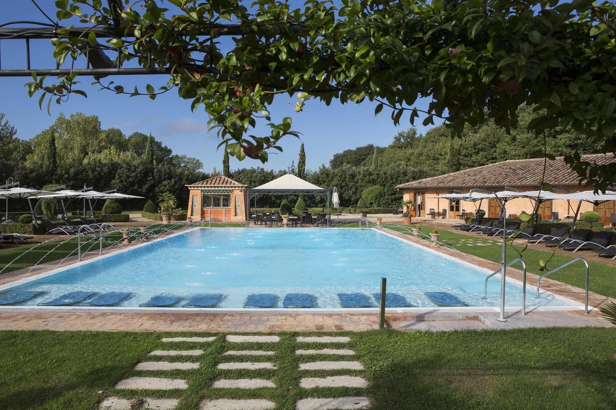 Il Piccolo Castello Hotel Monteriggioni Exterior photo