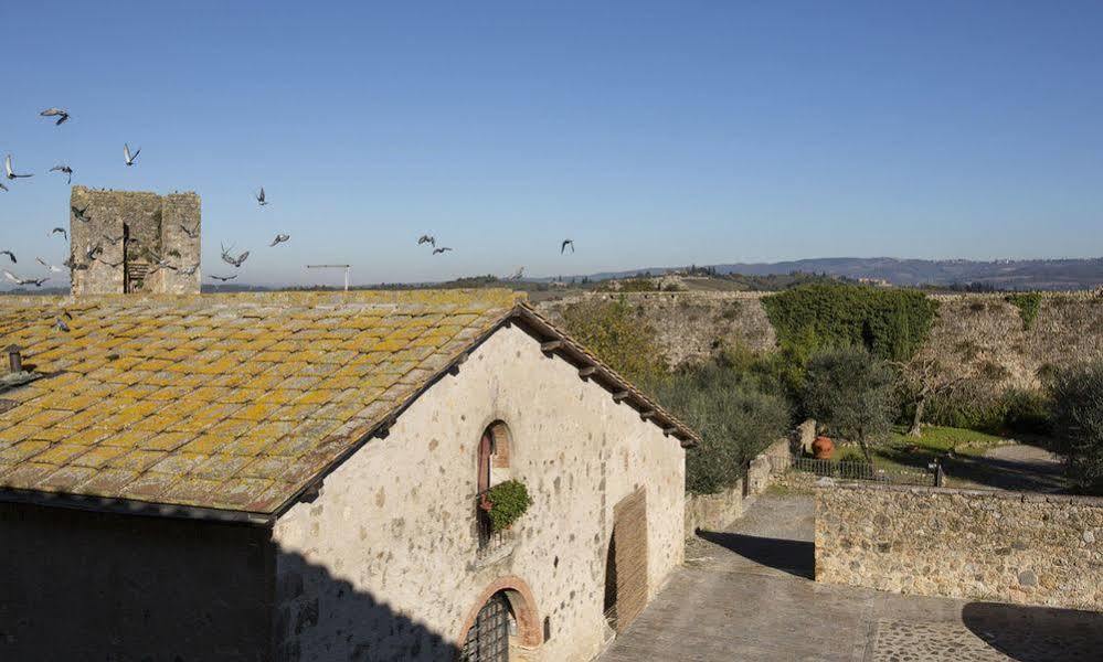 Il Piccolo Castello Hotel Monteriggioni Exterior photo